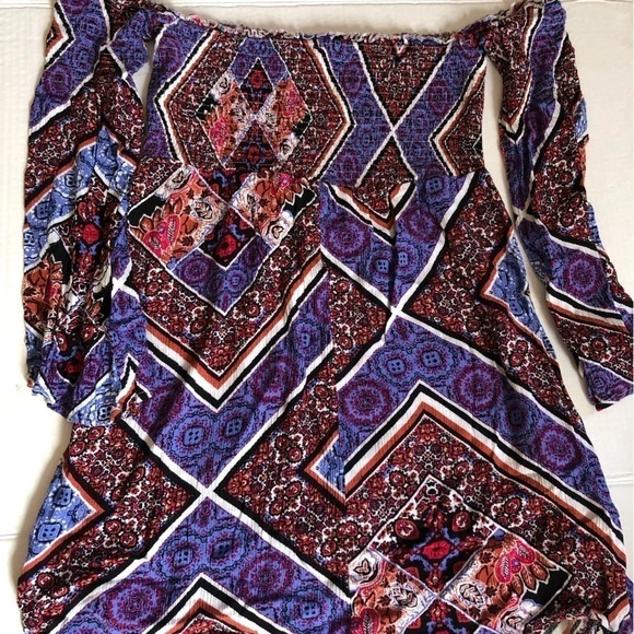 Elastic Stretch Funky  Patterned Top - Picture 8 of 10